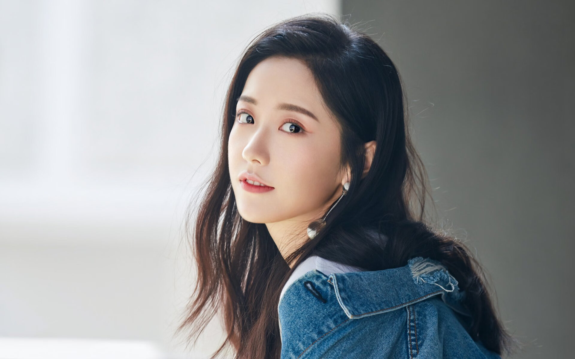 Jiu You-_光影攀岩秀：视觉盛宴与运动激情结合_，攀岩摄影